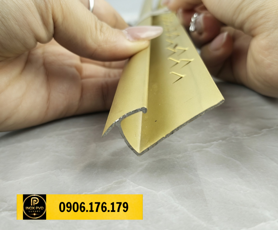 Thanh nẹp nhôm xử lý giao thảm và gạch phẳng