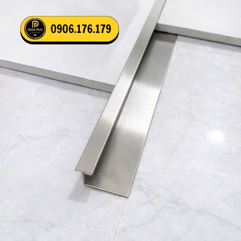 Nẹp inox chữ H tại Hà Tu – Hạ Long dùng cho vị trí nối gạch tường, sàn, giúp che khe và bảo vệ cạnh vật liệu.